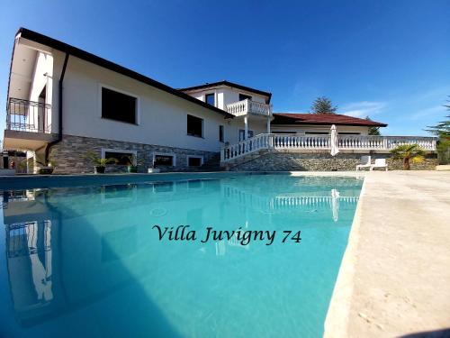 Villa 5*, 15 personnes, Piscine à 20 min de Genève