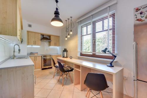 One-Bedroom Apartment image 7