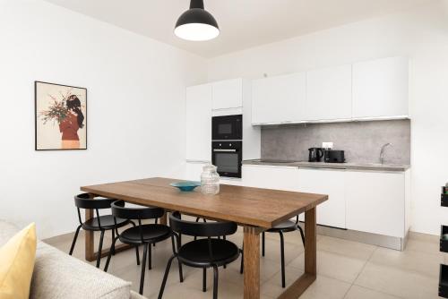 Large Home with Private Garden