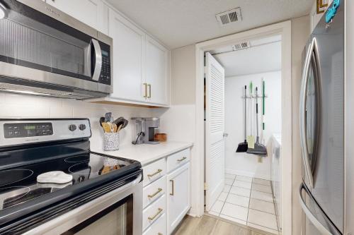 2023 Beach Wood in Fernandina Beach, USA