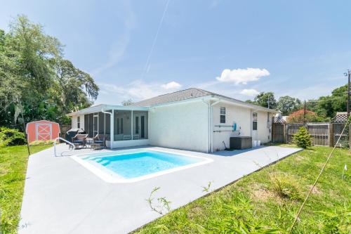 Private Pool - 9 min to Downtown - Boat Ramp Access in St. Augustine, USA