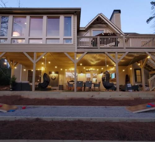 Bear Creek Luxury Estate in Jasper, USA