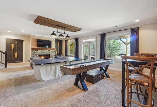 Bear Creek Luxury Estate in Jasper, USA