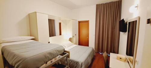 Hotel Butterfly - image 5