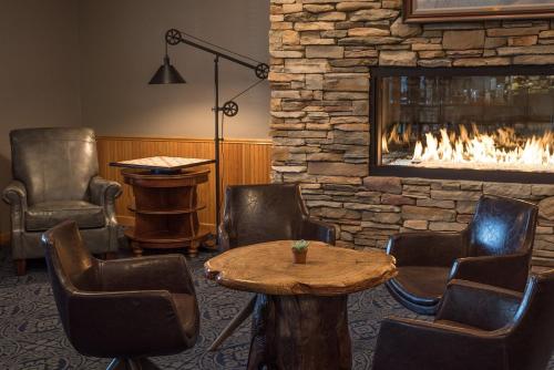 River District Hotel - image 9