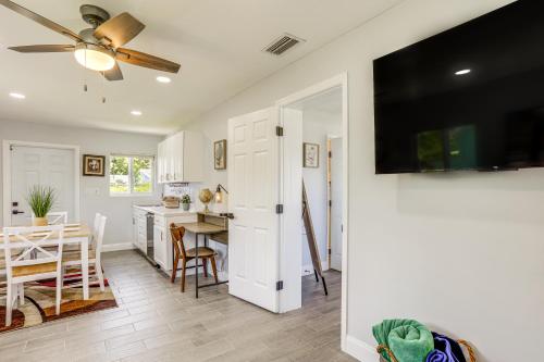 Lake Worth Retreat with Fire Pit 5 Mi to Beaches! in Atlantis, USA