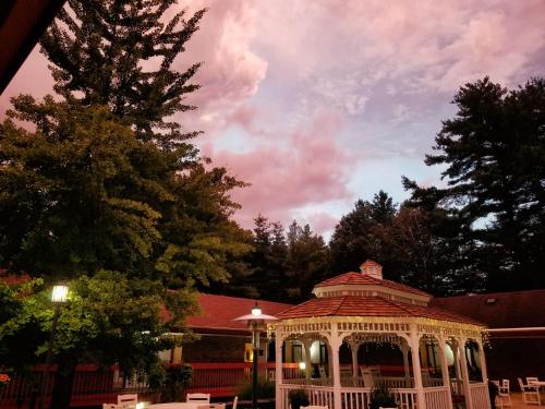 The Inn at Crumpin-Fox - image 2