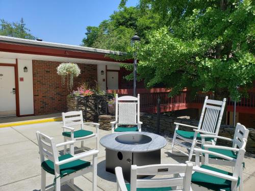 克郎普福克斯賓館 (The Inn at Crumpin-Fox) in 伯纳德斯頓 (MA)