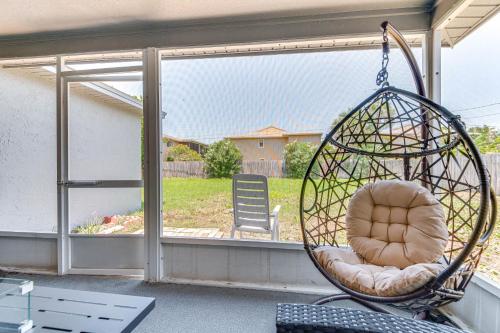 Pelican Beach Retreat! Family Home on Space Coast in Satellite Beach (FL)