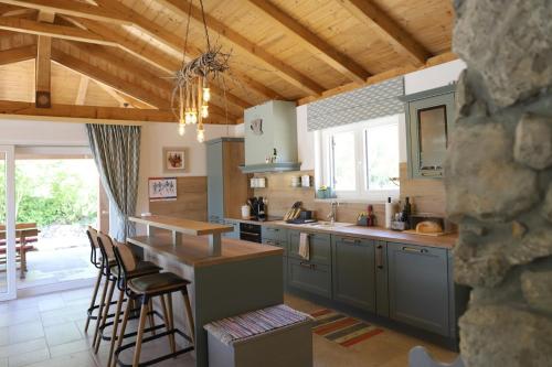 ห้องครัว, Villa Ulikva in ยูติซี