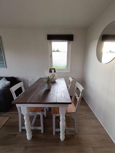 Létesítmények, Cozy chalet near Amsterdam at Camping Venhop in Koggenland