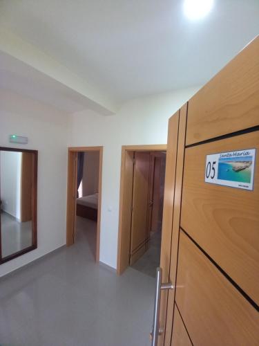 Entrance, Nifa House in Espargos