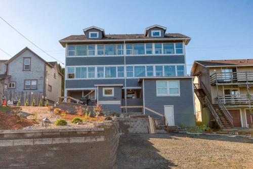 #StayinMyDistrict Heritage House Pet Friendly Apartment in 庫斯灣(OR)