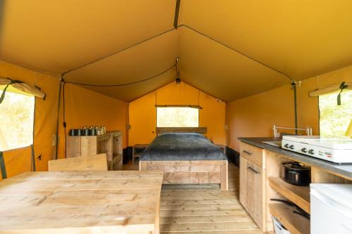 Safari tent 1 op Wellness Camping en B&B Stoltenborg