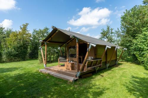 Safari tent 1 op Wellness Camping en B&B Stoltenborg in Groenlo