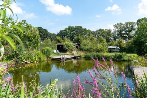 Safari tent 1 op Wellness Camping en B&B Stoltenborg in Groenlo