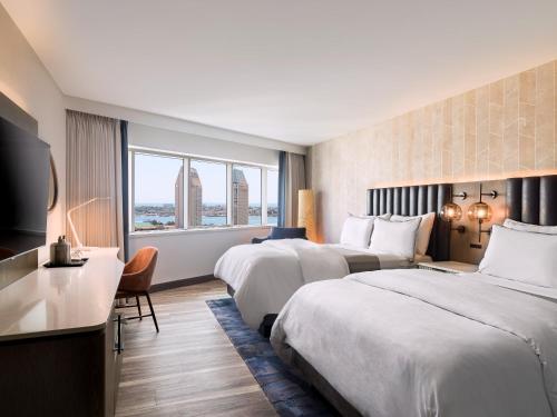 Deluxe Guest Room, 2 Doubles, Bay View