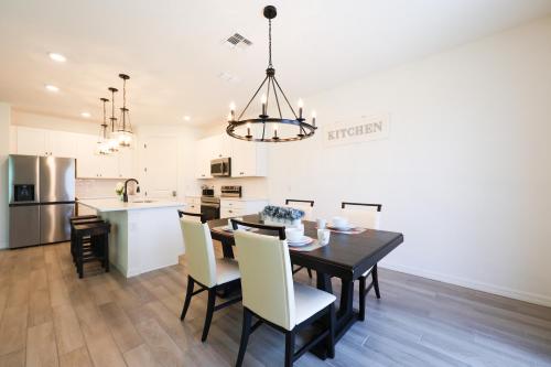 Cozy 2BD in Florida near Disney in Davenport, USA
