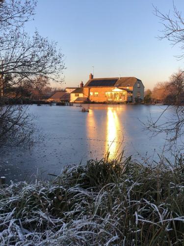 Astwell Mill Private accommodation near Silverstone 2