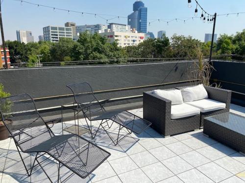 Stunning apartment with spacious private rooftop! in Mexico City, Mexico