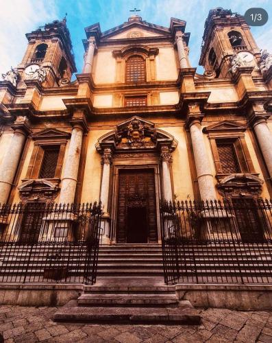 LION'S Room, Palermo (photo 10)