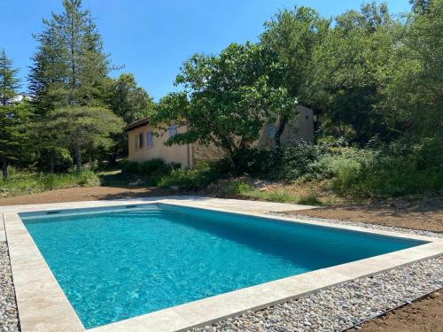 Modernisiertes Ferienhaus mit Pool - Location saisonnière - Sampzon