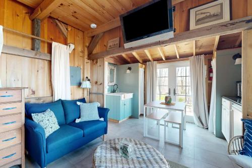 . Harbor Hideaway