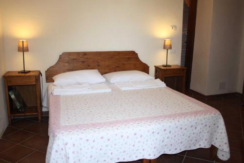 Agriturismo La Torretta - apt 4rooms with pool - Tap to explore photos
