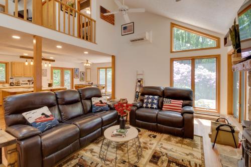Terra Alta Vacation Rental Walk to Alpine Lake! in Terra Alta, USA