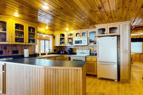 Starry Nights Camp in Waterville