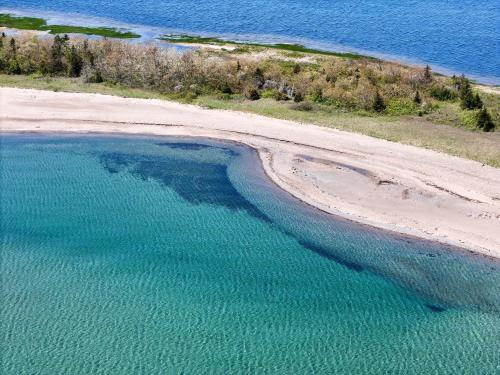 Waterfront Tiny House near Pomquet Beach- Winterized in Bayfield (NS)
