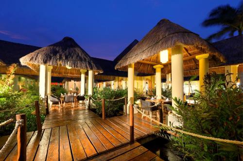 ห้องอาหาร, Family Selection at Grand Palladium Kantenah &nbsp;Resort and Spa - All Inclusive in ชปู อา