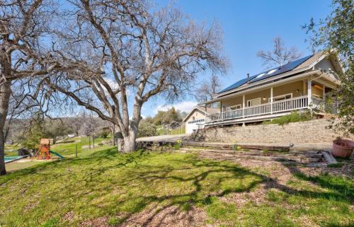 Selah Cabin -Pet Friendly -BBQ -Level 2 EV Charger