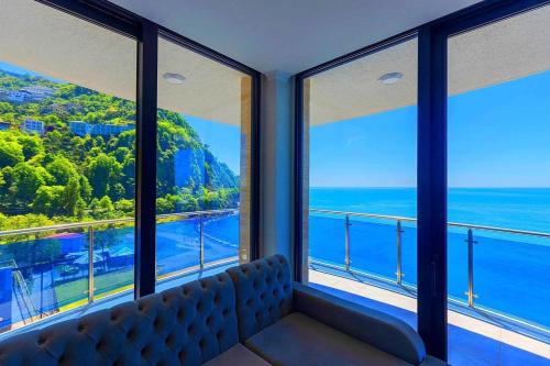 Family Room with Sea View