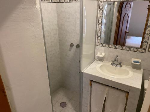 Double Room image 10