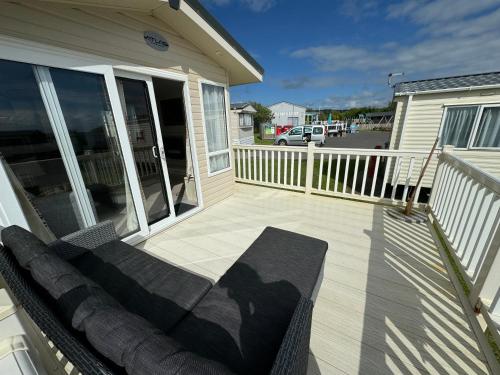 2 bedrooms, 3 beds