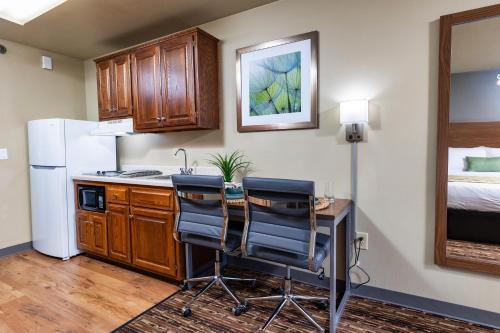 Extended Stay Airport - image 12