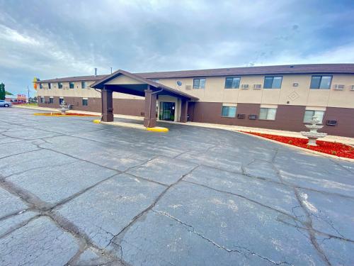 Super 8 by Wyndham Oshkosh Airport in Oshkosh, USA