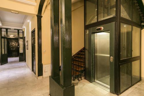 Hostal Adis - image 14