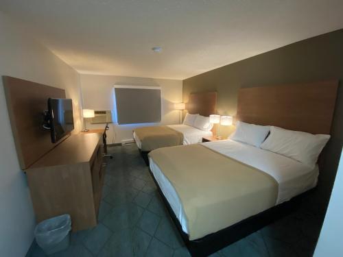 Super 8 by Wyndham Oshkosh Airport in Oshkosh, USA