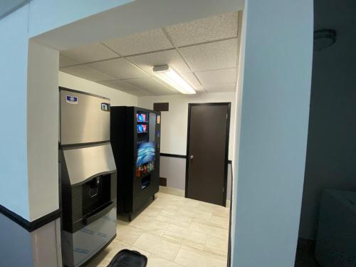 Super 8 by Wyndham Oshkosh Airport in Oshkosh, USA