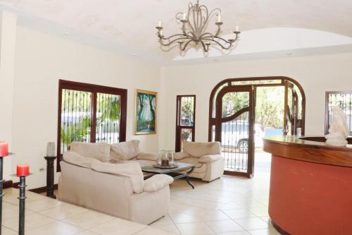 Nesthost Stay Hotel - image 3
