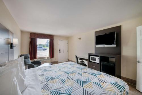 Motel 6 Macon, GA I 475