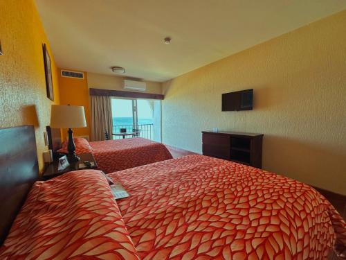 2 double beds