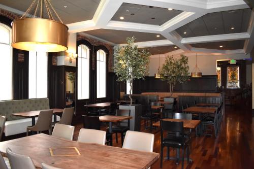 Létesítmények, Hotel Diamond in Chico Városközpont