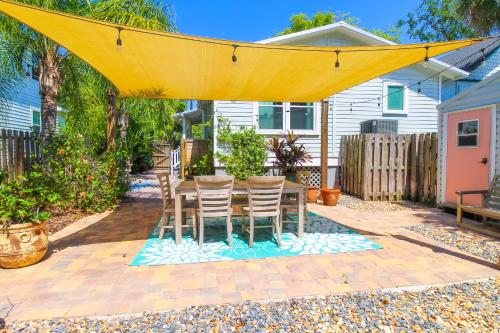 Attractions, Luxurious Bohemian Bungalow in Lincolnville - Mins from Downtown! in Other