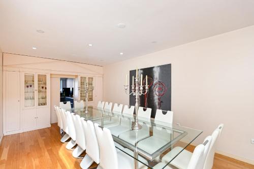 Food and beverages, Rio in Porto in Rio Tinto