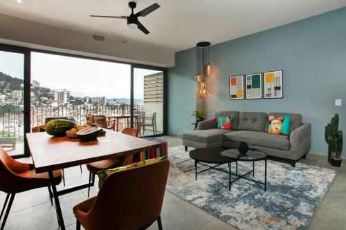 Oasis Studio - Puerto Vallarta Downtown Malecon, with City, Ocean & Mountain Views, Puerto Vallarta (foto 4)