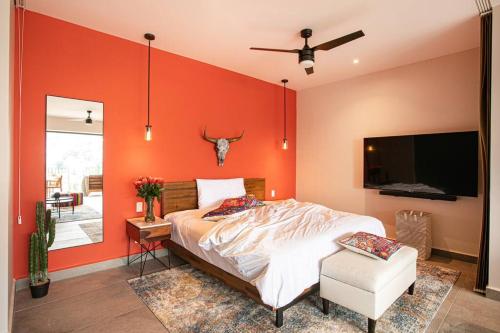 Oasis Studio - Puerto Vallarta Downtown Malecon, with City, Ocean & Mountain Views, Puerto Vallarta (foto 5)