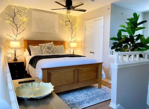 Cozy French Style Villa- 3 Bed-Casino-Pools-Jacuzzi in Norwich, USA